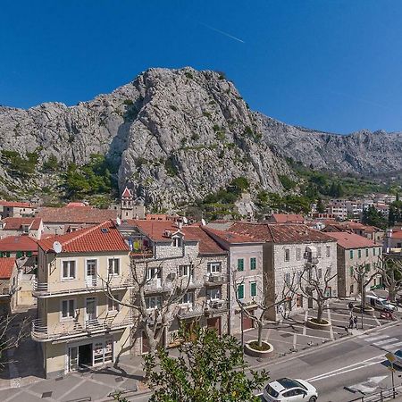 Apartment Nansy Omiš Exterior foto
